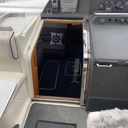 Luxury Boat Hotel Chertsey Kültér fotó