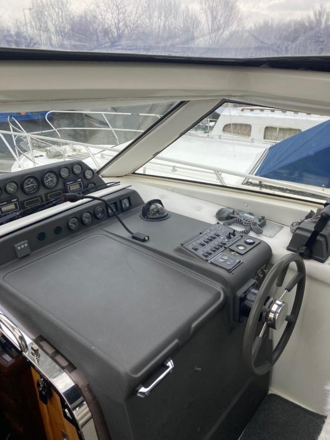 Luxury Boat Hotel Chertsey Kültér fotó