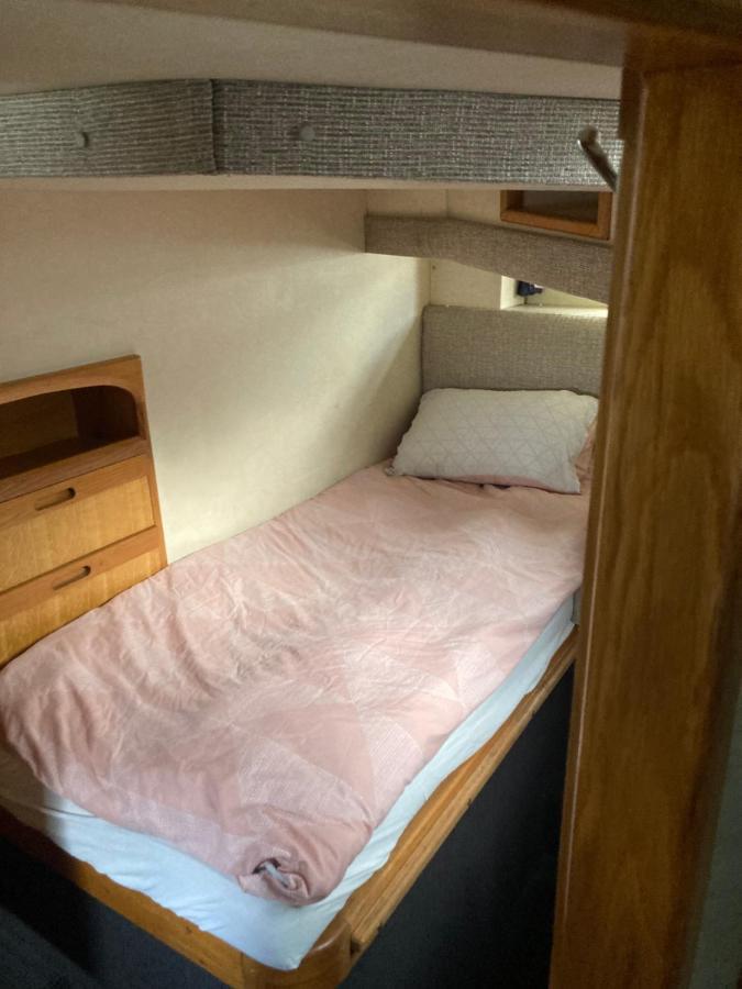 Luxury Boat Hotel Chertsey Kültér fotó